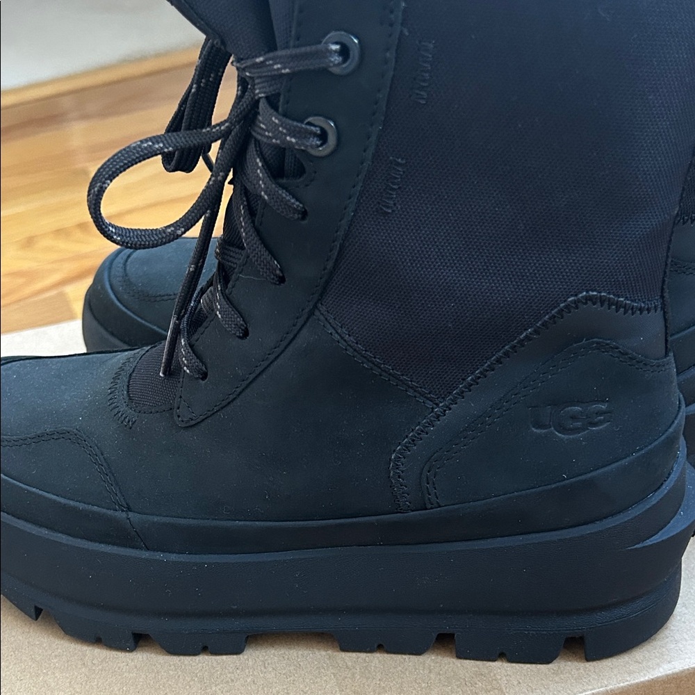Women’s The Ugg Lug Black Boots BRAND NEW - Picture 7 of 8